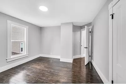 15 Myrtle Ave, Holyoke, MA 01040 - Photo 24