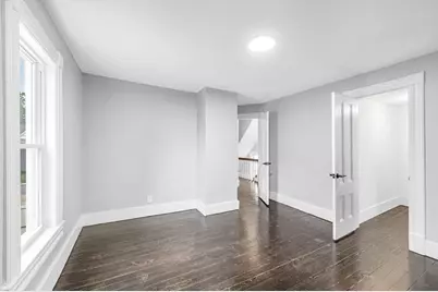 15 Myrtle Ave, Holyoke, MA 01040 - Photo 16