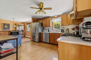 6 Meadow Ln, Haverhill, MA 01830 - Photo 6