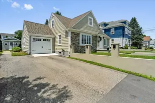 474 Burncoat St, Worcester, MA 01606 - Photo 2
