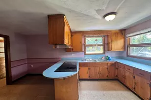64 Goodrich St, Springfield, MA 01104 - Photo 2