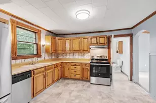 354 Massachusetts Ave, Lunenburg, MA 01462 - Photo 16