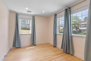 49 Lakeview Ave, Waltham, MA 02451 - Photo 14