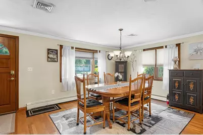 6 Surrey Rd, Woburn, MA 01801 - Photo 4