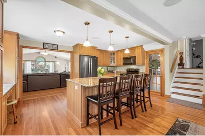 6 Surrey Rd, Woburn, MA 01801 - Photo 6