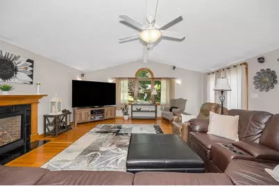 6 Surrey Rd, Woburn, MA 01801 - Photo 8
