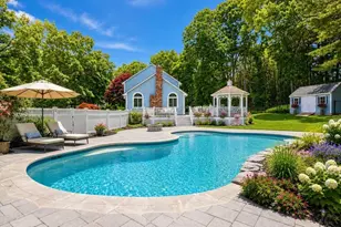 106 Colonial Dr, Andover, MA 01810 - Photo 2