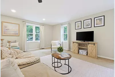 4 Cormier Cir, Milford, MA 01757 - Photo 12