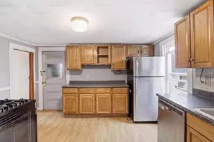 214 High St, Webster, MA 01570 - Photo 6