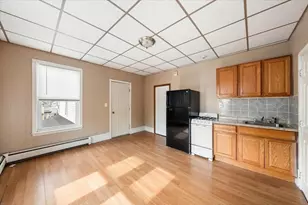 173 Branch St, Lowell, MA 01851 - Photo 10