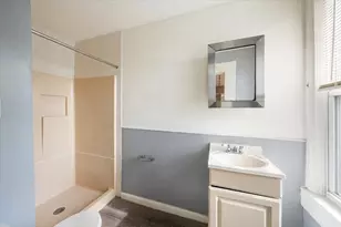 173 Branch St, Lowell, MA 01851 - Photo 12