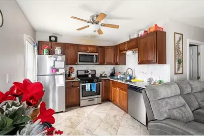 9-11 Bassett Street, Lowell, MA 01852 - Photo 10