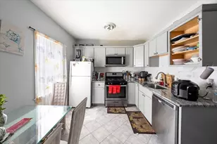 9-11 Bassett St, Lowell, MA 01852 - Photo 14