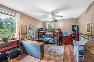 17 Elm St, Monson, MA 01057 - Photo 20