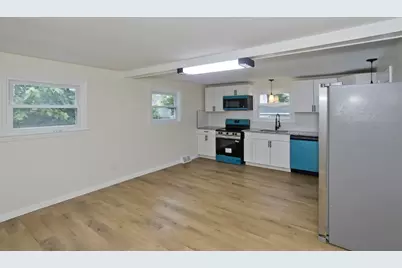 102 San Miguel St, Springfield, MA 01104 - Photo 8