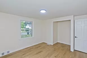 102 San Miguel St, Springfield, MA 01104 - Photo 16
