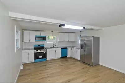 102 San Miguel St, Springfield, MA 01104 - Photo 12