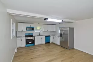 102 San Miguel St, Springfield, MA 01104 - Photo 12