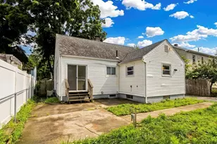 102 San Miguel St, Springfield, MA 01104 - Photo 36