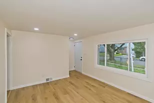 102 San Miguel St, Springfield, MA 01104 - Photo 4
