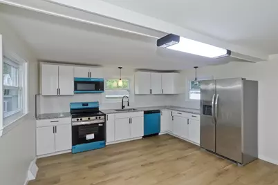 102 San Miguel St, Springfield, MA 01104 - Photo 10