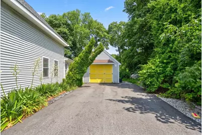 73 Wareham St, Middleborough, MA 02346 - Photo 4
