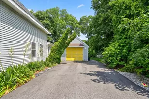 73 Wareham St, Middleborough, MA 02346 - Photo 4