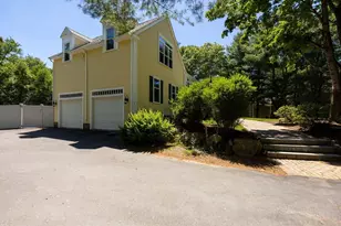 35 Vineyard Pl, Easton, MA 02356 - Photo 4