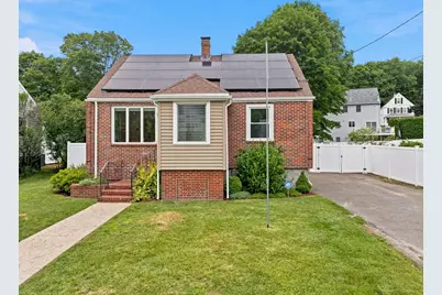 32 North Mountain, Melrose, MA 02176 - Photo 2