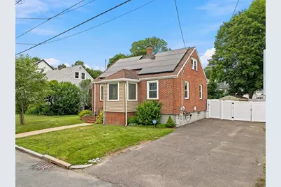 32 North Mountain, Melrose, MA 02176 - Photo 1