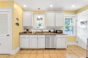 128 Willow St, Boston, MA 02132 - Photo 22