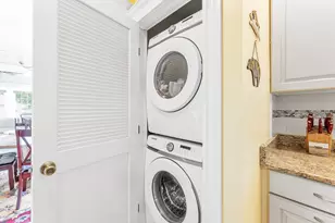 128 Willow St, Boston, MA 02132 - Photo 20