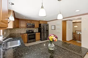 26 Carolyn Dr, Plymouth, MA 02360 - Photo 8
