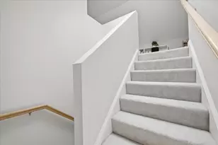 9 Park St, Boston, MA 02122 - Photo 28