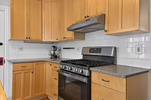 39 Burnside Ave, Somerville, MA 02144 - Photo 12