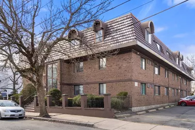 84 Grant St #12, Somerville, MA 02145 - Photo 2