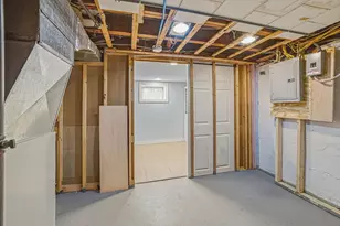 54A Bay State Rd, Quincy, MA 02171 - Photo 24