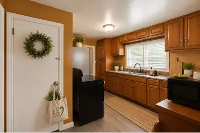 72 Verne St, Brockton, MA 02301 - Photo 10