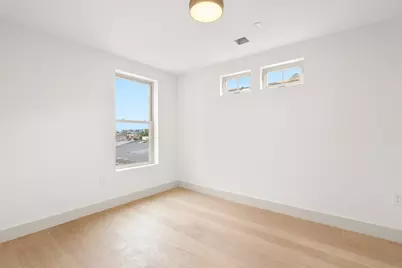 17 Princeton St #PH, Boston, MA 02128 - Photo 10