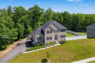 377 Rebecca Rd, Northbridge, MA 01588 - Photo 2