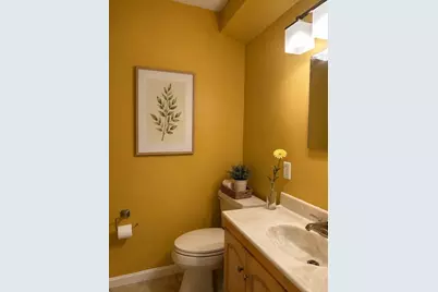 70 Pine Grove Ave, Lynn, MA 01905 - Photo 8