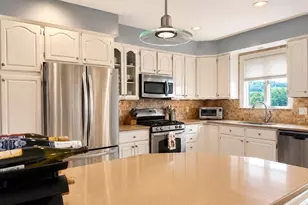70 Pine Grove Ave, Lynn, MA 01905 - Photo 6