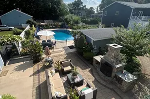 10 Dean St, Hudson, MA 01749 - Photo 2
