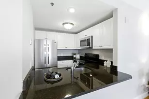 8 Museum Way, Cambridge, MA 02141 - Photo 4
