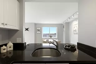 8 Museum Way, Cambridge, MA 02141 - Photo 2