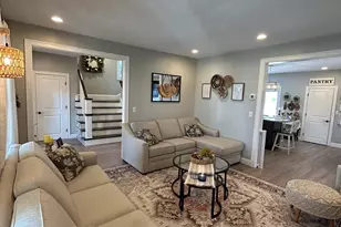 29 Bennett St, Hudson, MA 01749 - Photo 12