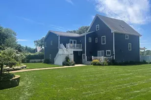 29 Bennett St, Hudson, MA 01749 - Photo 2