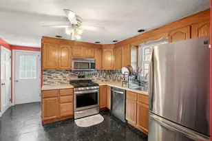 42 Rockland Ave, Arlington, MA 02474 - Photo 2