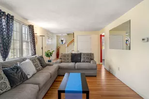 42 Rockland Ave, Arlington, MA 02474 - Photo 16