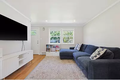 4 Ewald Ave, Plainville, MA 02762 - Photo 2